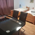 Gwuni Mopera B&B *